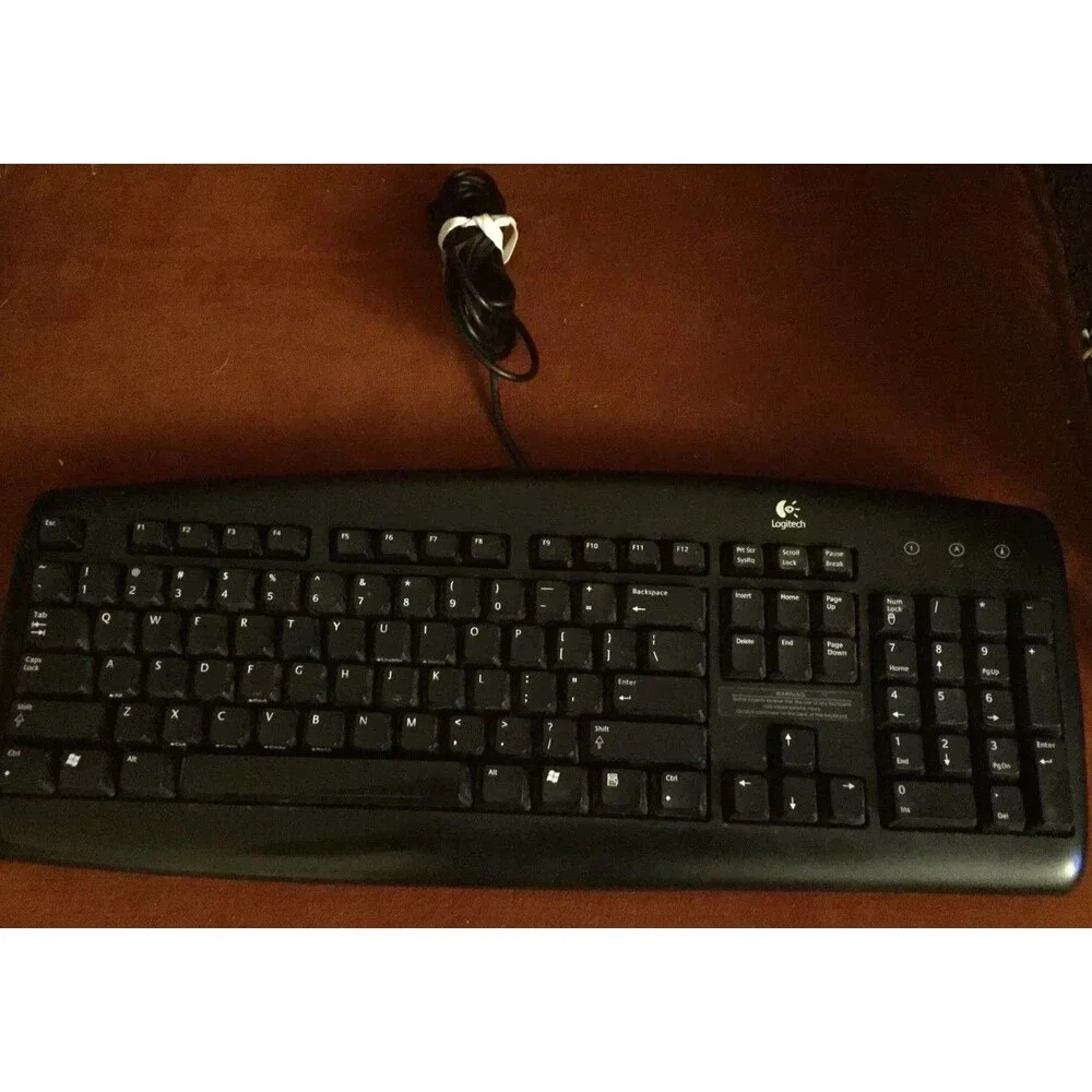 xCorded Keyboard Logitech Y-SU45 967334-0403 Computer PS/2 Desktop Plug In PC